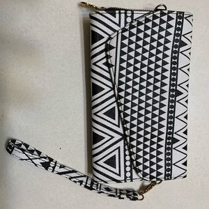 Black and white clutch/wristlet